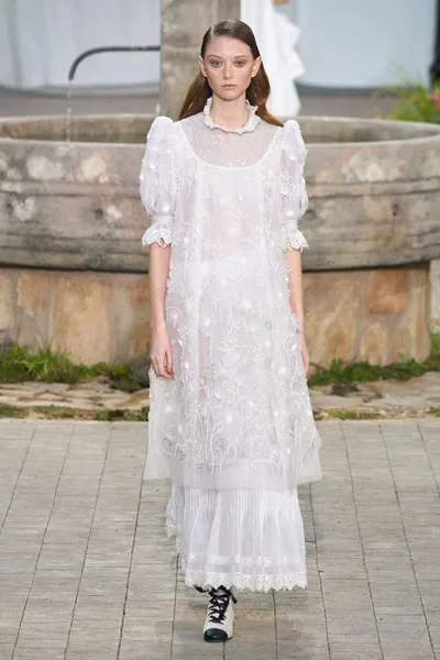 Look 35